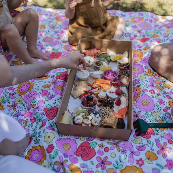 IZIMINI - Paloma Picnic Rug - Birds & Bees baby boutique